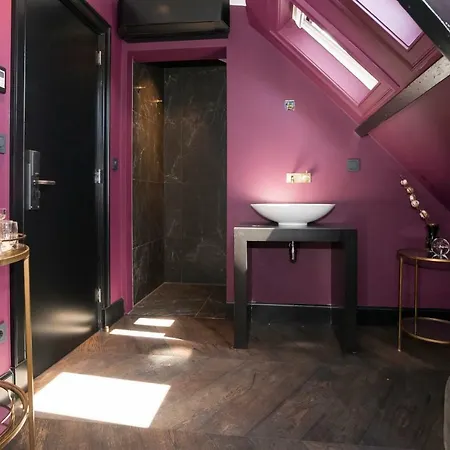 New Amsterdam Harlem * هارلم