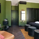 New Amsterdam Harlem Hotel *